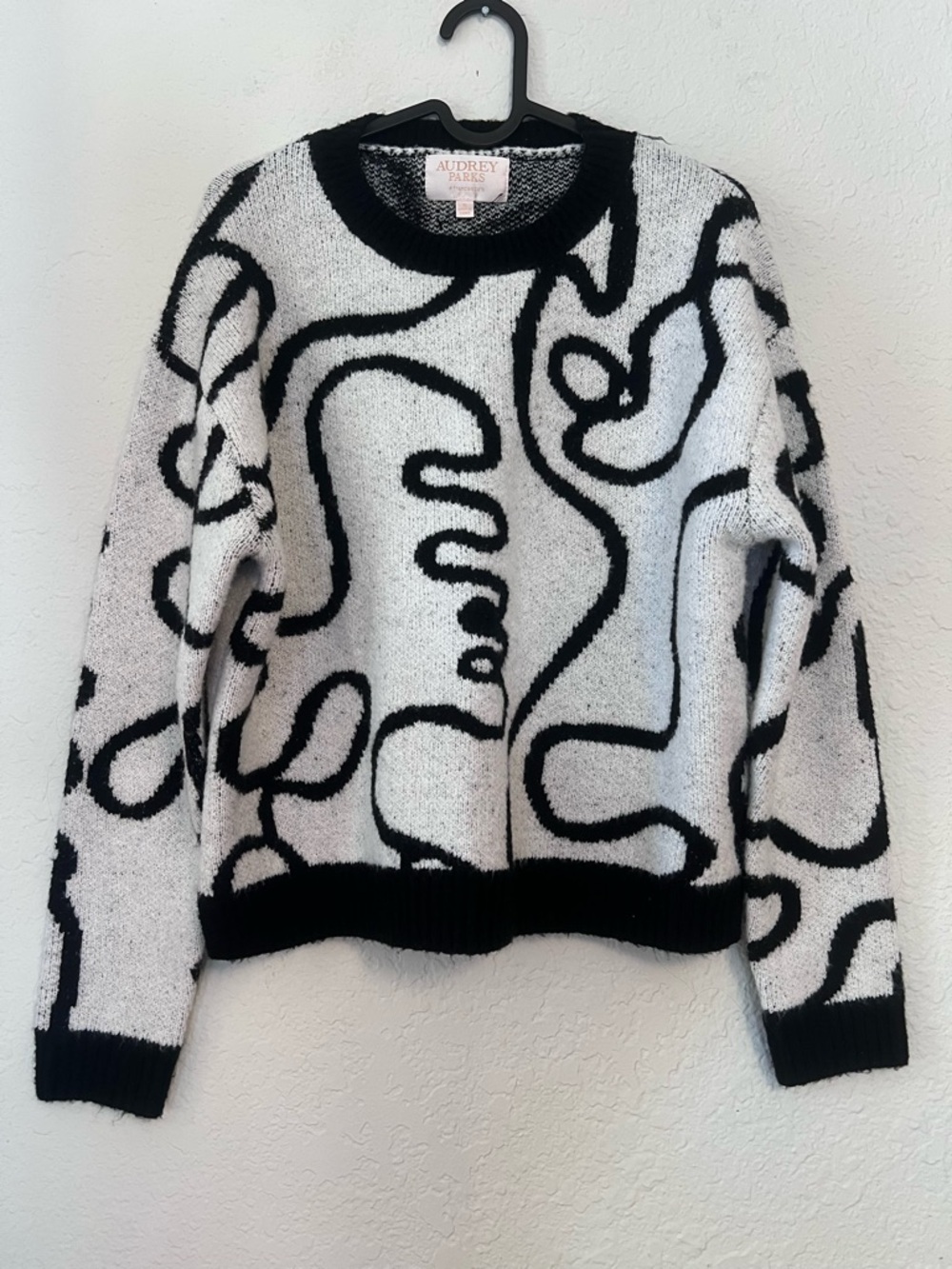 Audrey Jeans Black & White Abstract Crewneck Sweater